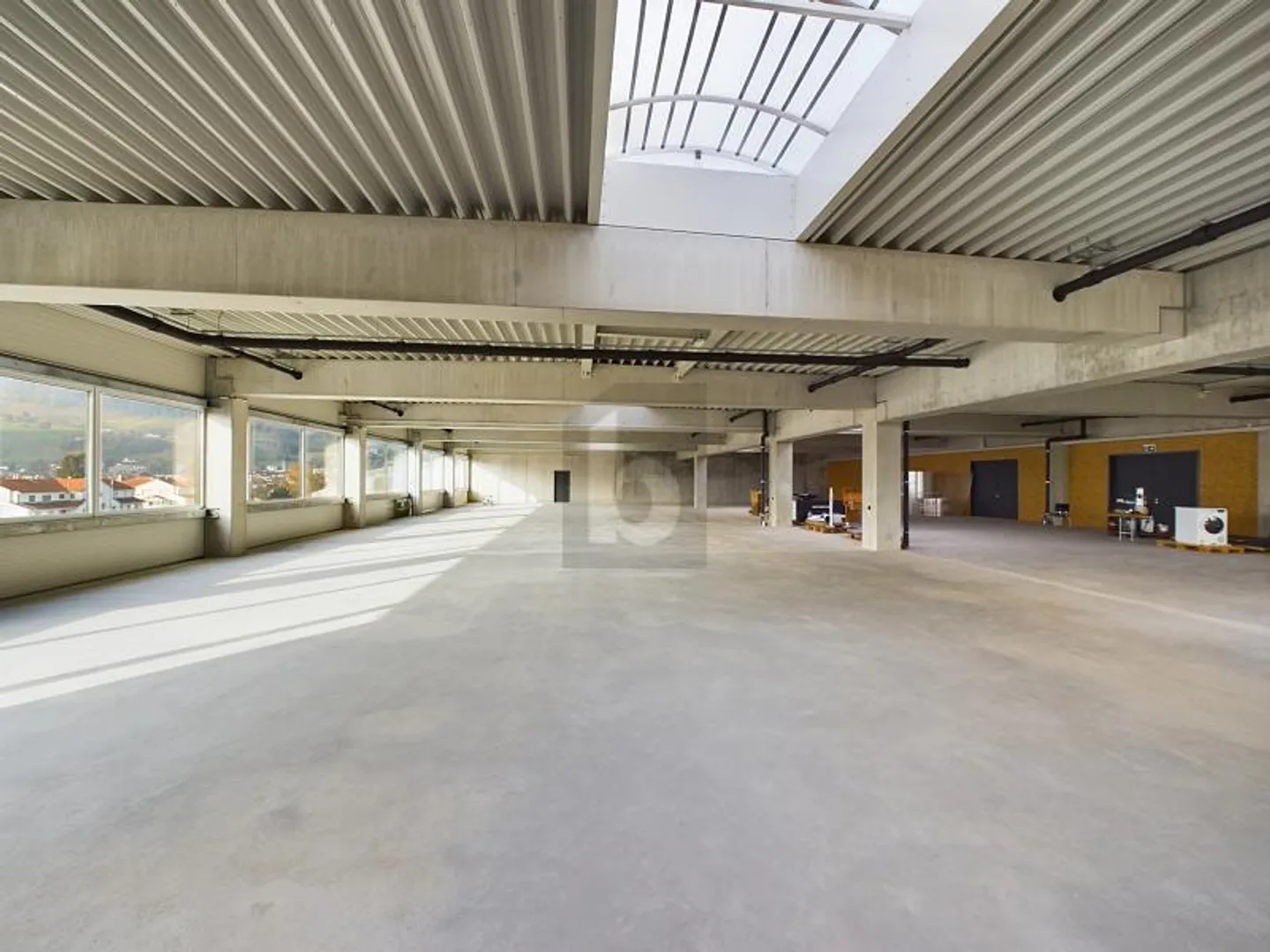 GRANDE SALA DI MONTAGGIO, IDEALE PER LA TUA AZIENDA - Foto 1 di 5
