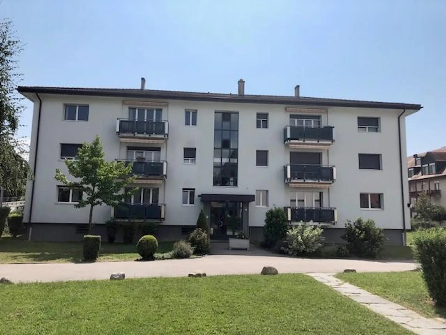 Beautiful 3-room apartment on the 1st floor in Gland - Photo 1 of 2