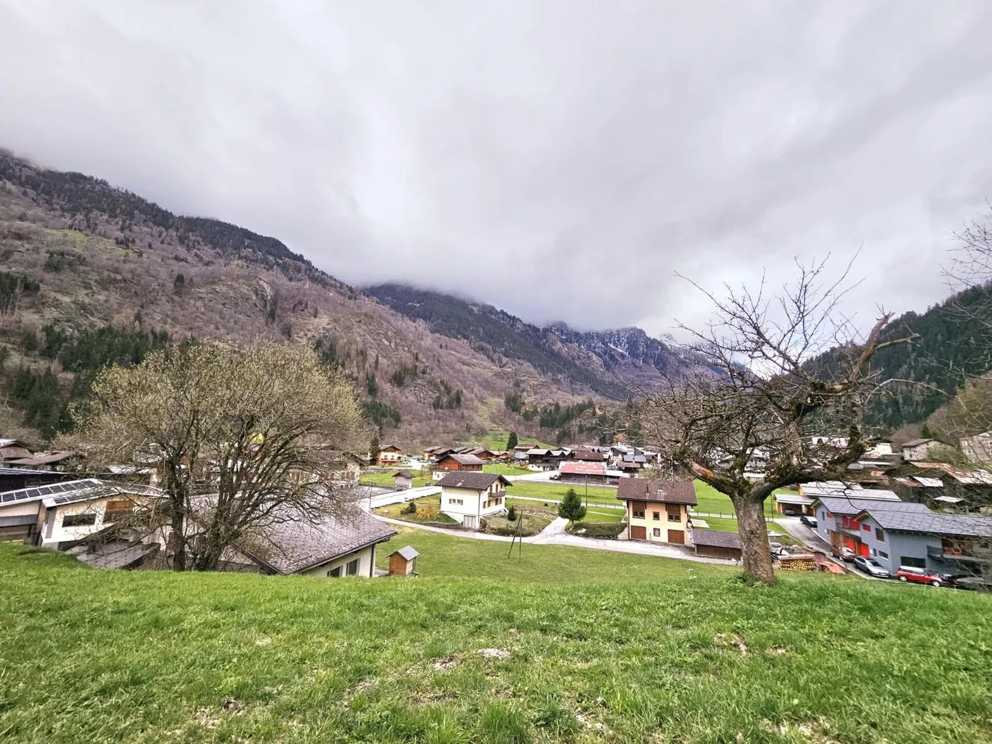 Ground floor apartment with 4.5 rooms in La Montoz - Photo 1 of 9
