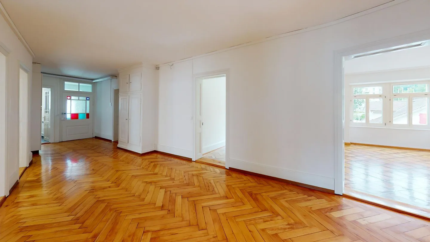 7.5 Room Apartment - Photo 2 of 4
