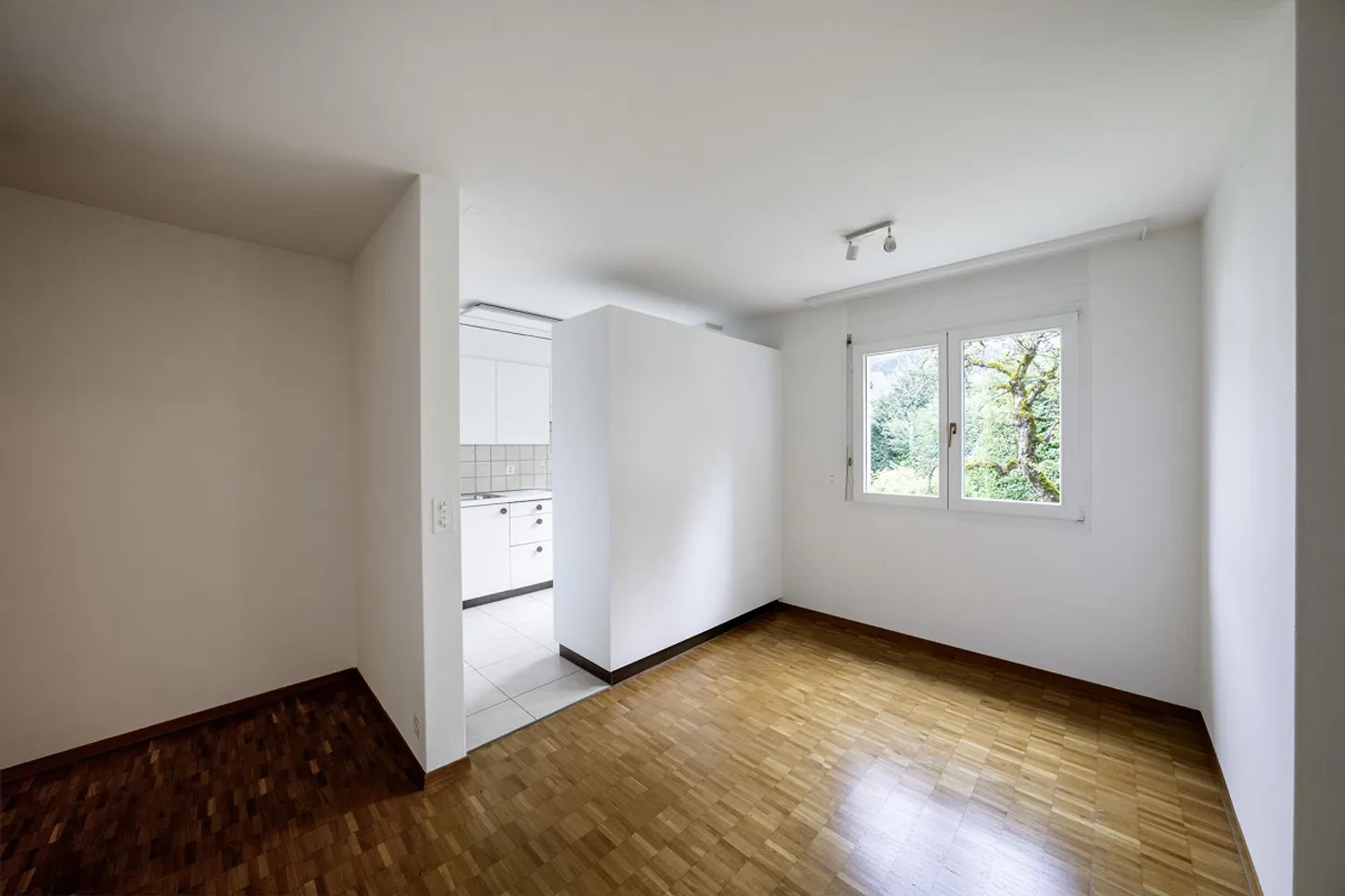 Cozy apartment in a sunny location - Photo 4 of 12