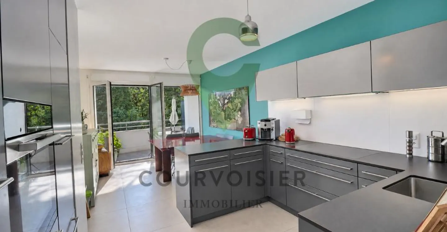 Beautiful contemporary 4.5-room apartment in Vésenaz - Photo 2 of 11