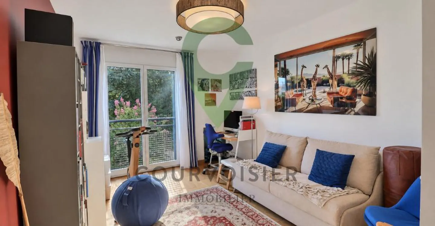 Beautiful contemporary 4.5-room apartment in Vésenaz - Photo 4 of 11