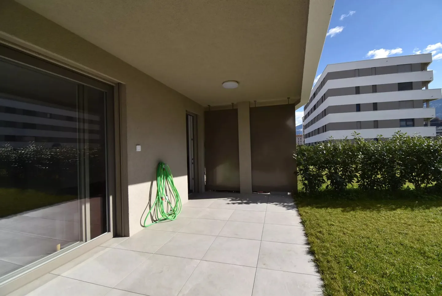 Appartamento moderno con giardino privato - Foto 7 di 8