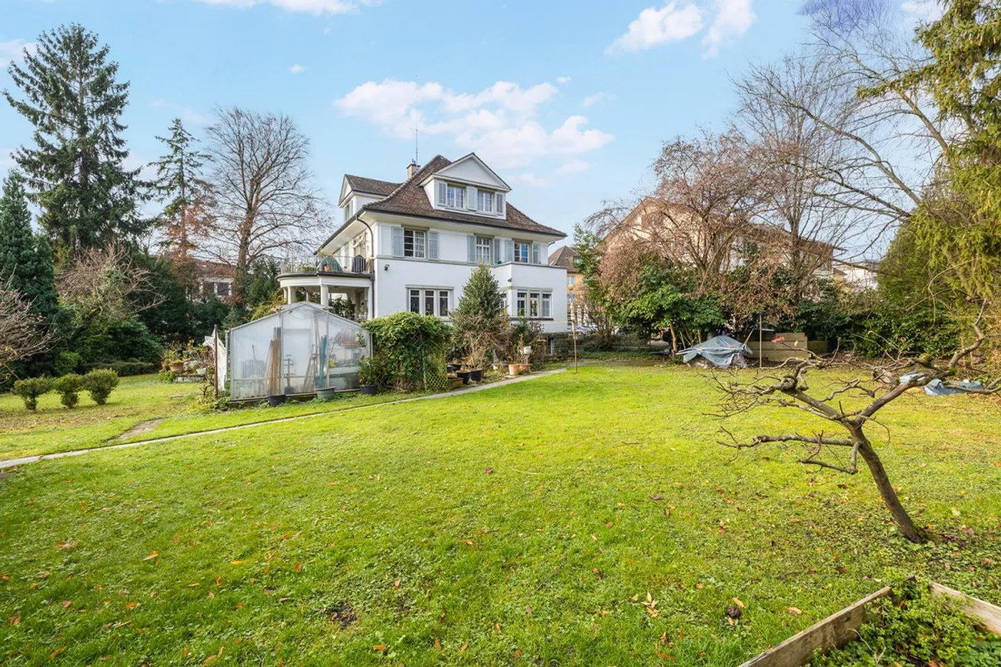 Art Nouveau villa with park in the center of Erlenbach - Photo 7 of 11
