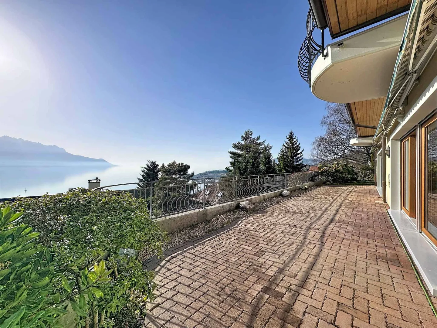 Villa Incantevole con Vista Lago - Foto 1 di 13