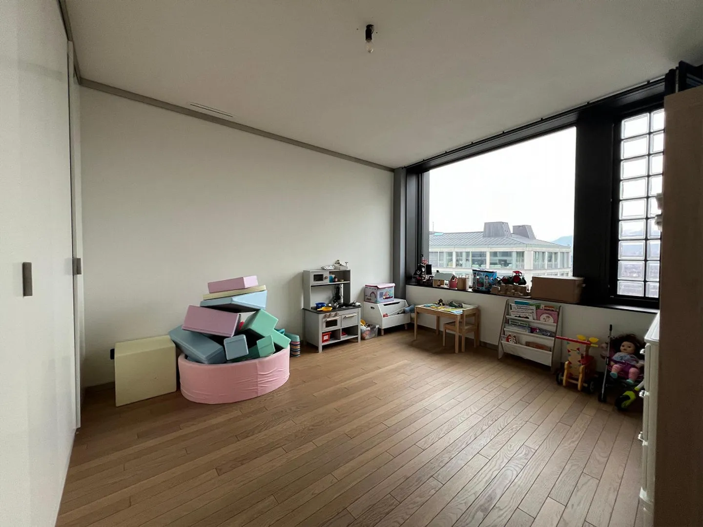 Appartamento moderno di 4,5 stanze - Foto 4 di 8