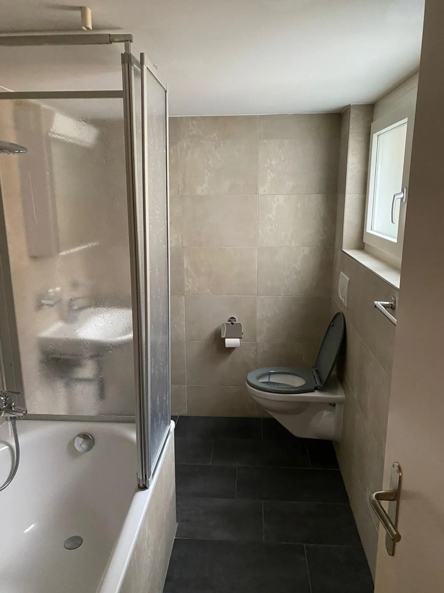 Gemütliche 6-Zimmer Einfamilienhaus an ruhiger Lage in Glarus - Photo 12 sur 13