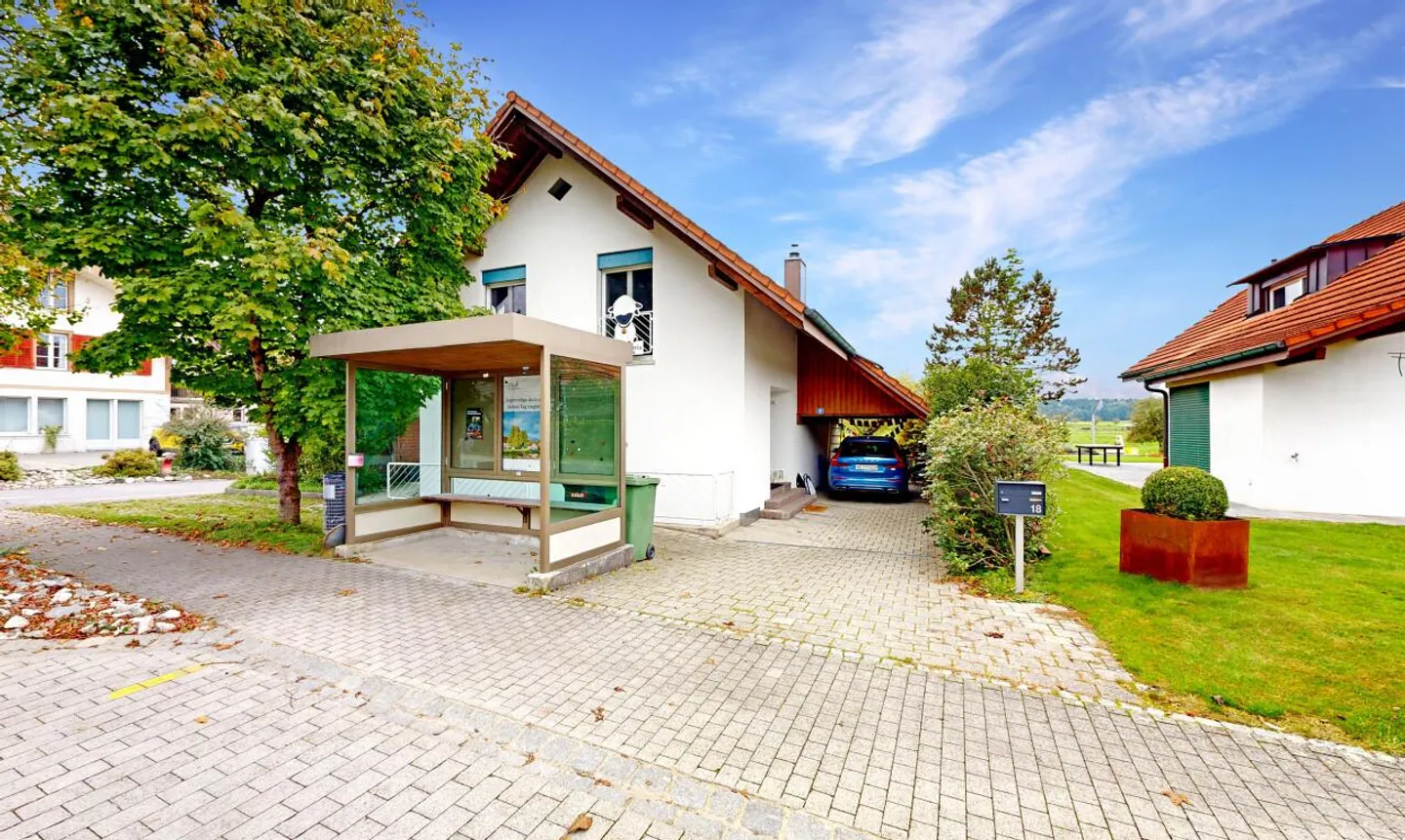 Single house for sale - Photo 2 of 11