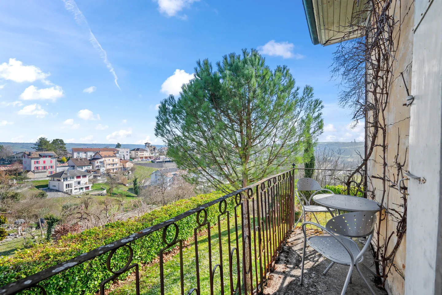 Magnifique villa à Orbe sur un terrain d'un hectare - Photo 10 sur 17