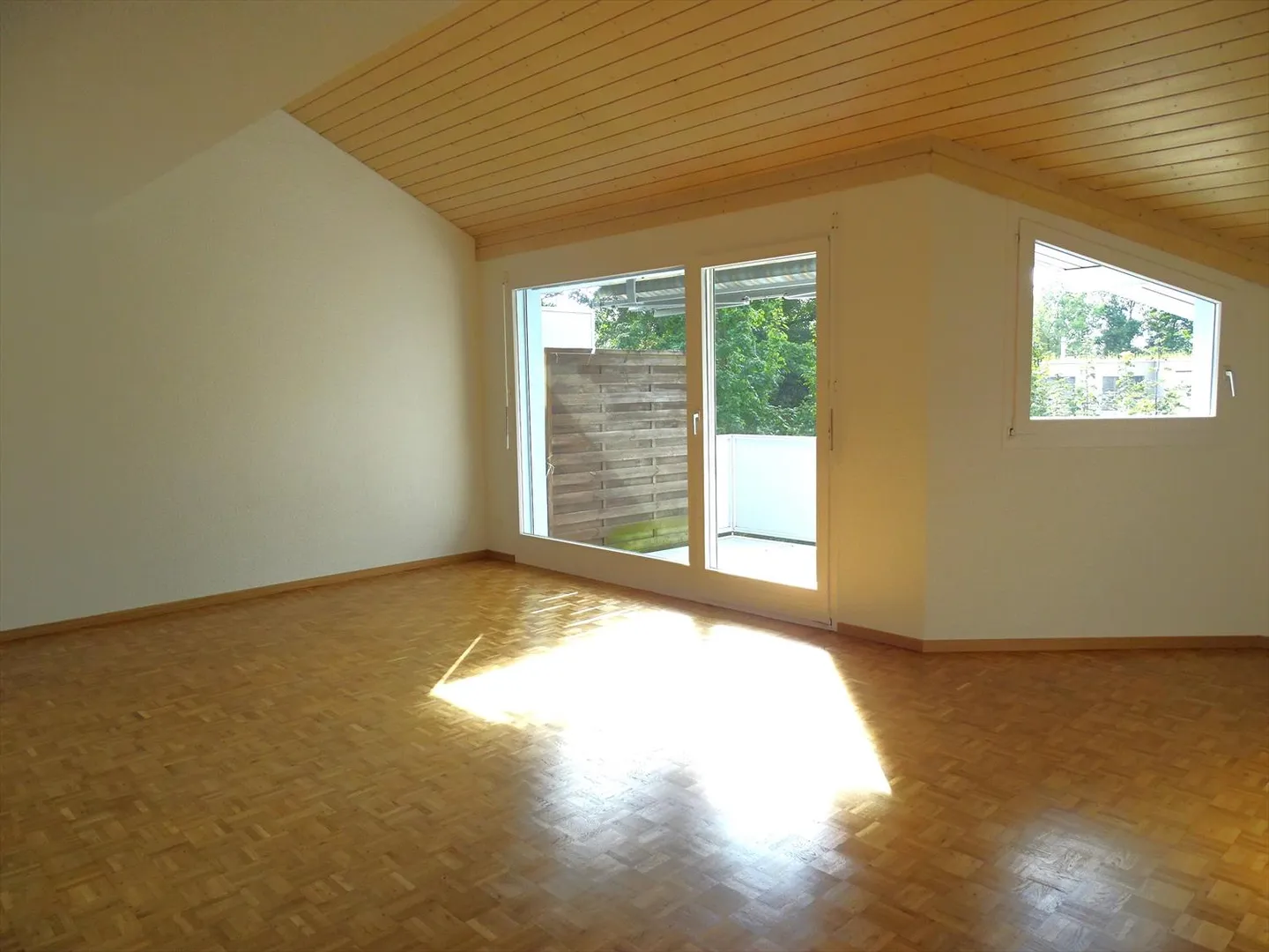 Quartier résidentiel calme ! - Photo 2 sur 9