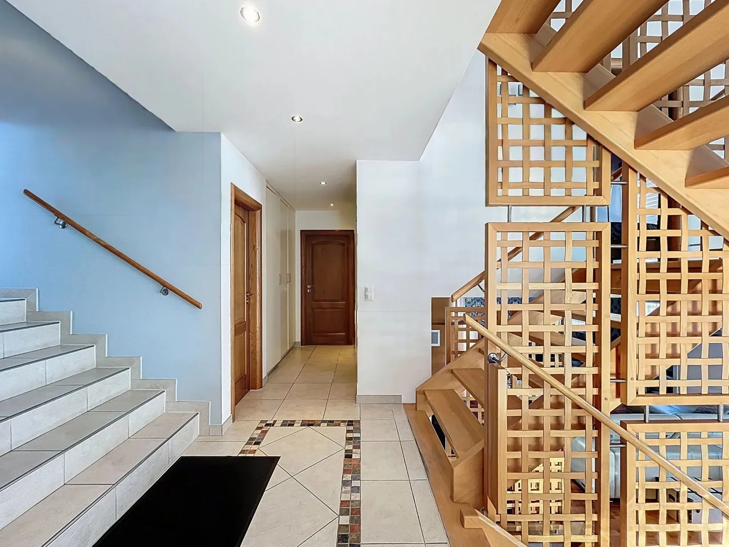 Villa Élégante avec Vue sur le Lac - Photo 3 sur 15