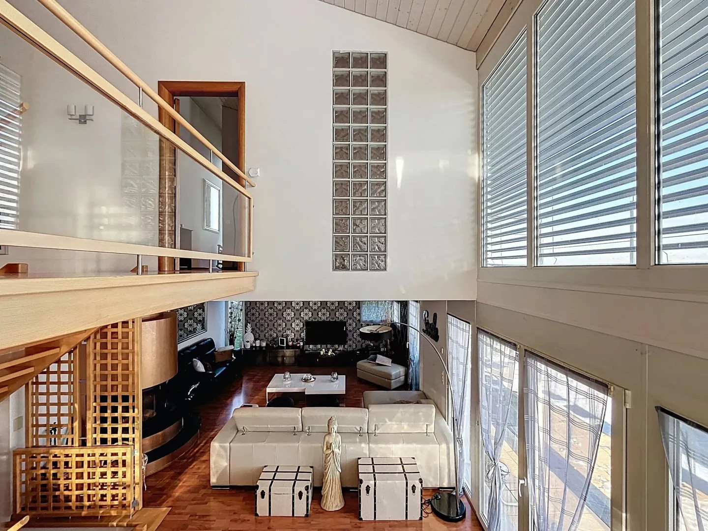 Villa Élégante avec Vue sur le Lac - Photo 4 sur 15