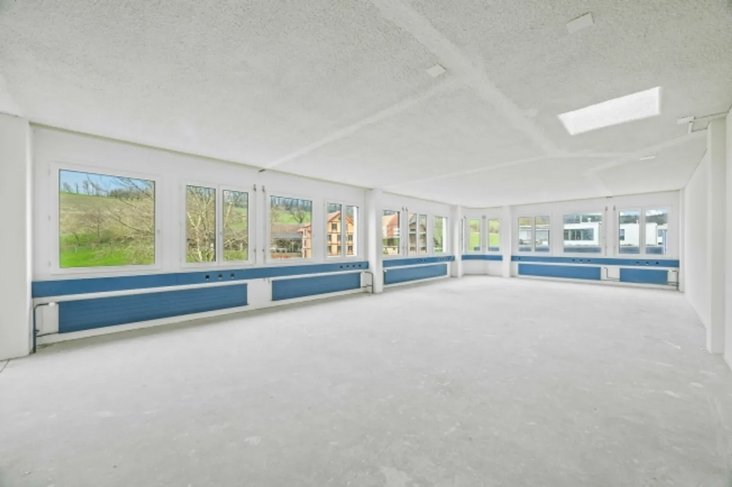 «Helle vielseitige Gewerbe- / Bürofläche mit 413m²» - Foto 7 von 13