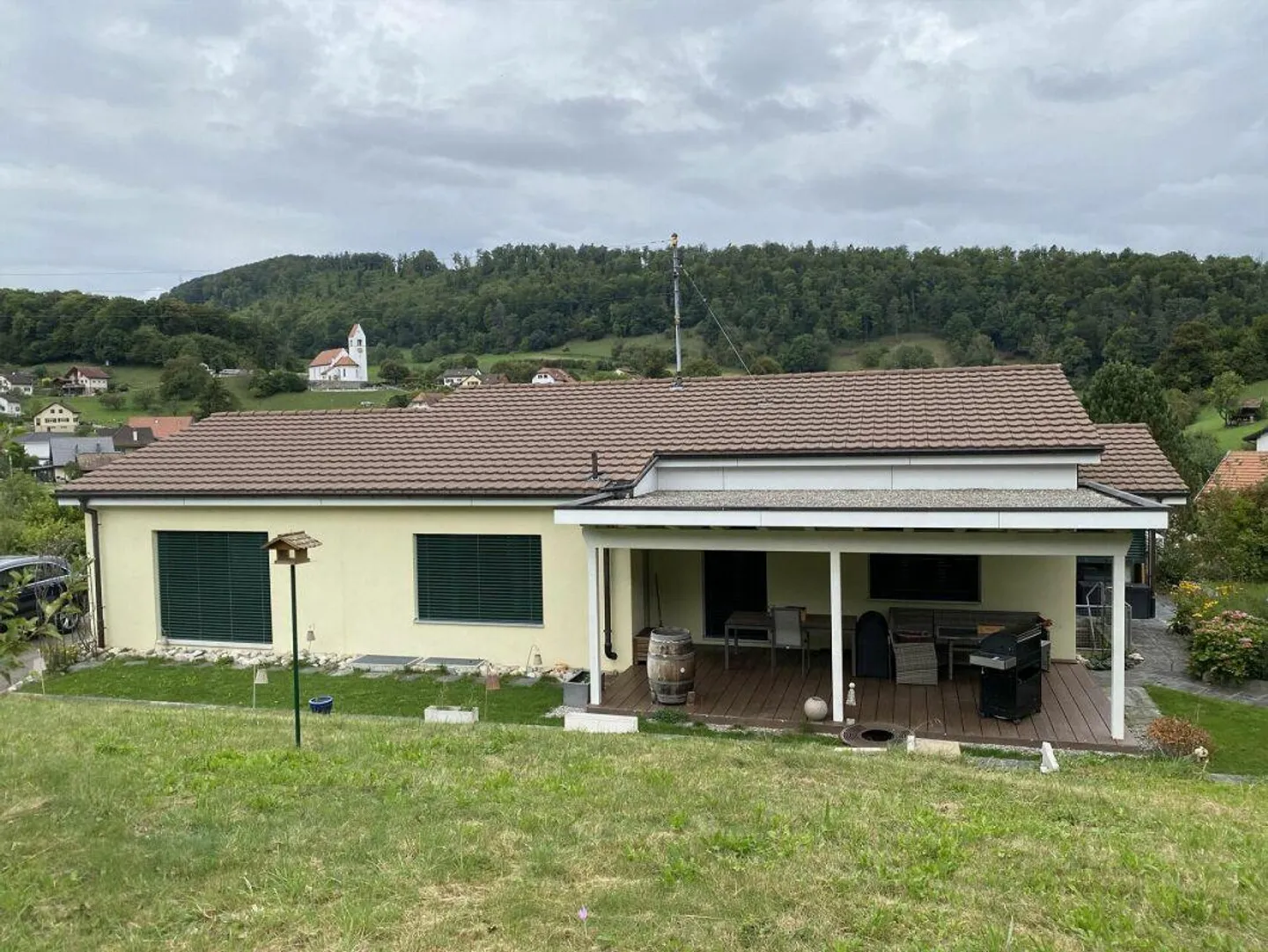 Sogno abitativo con vista, esclusivo paradiso multigenerazionale a Meltingen... - Foto 1 di 16