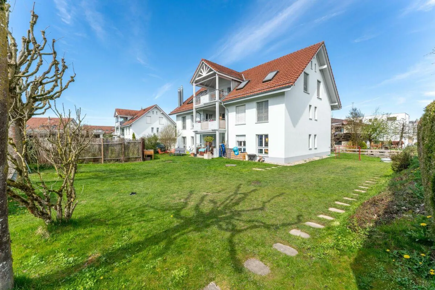 E ganze Stock för sech: sonnegi Familiewohnig - Foto 2 von 9