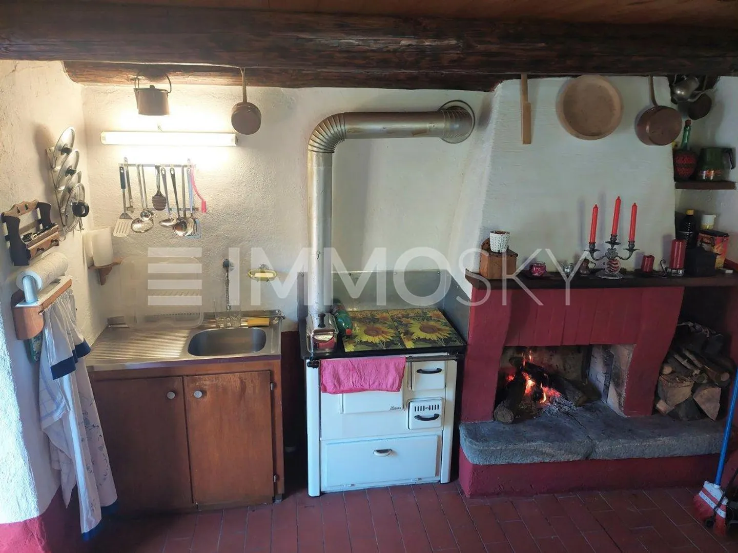 Chalet for sale - Photo 2 of 5