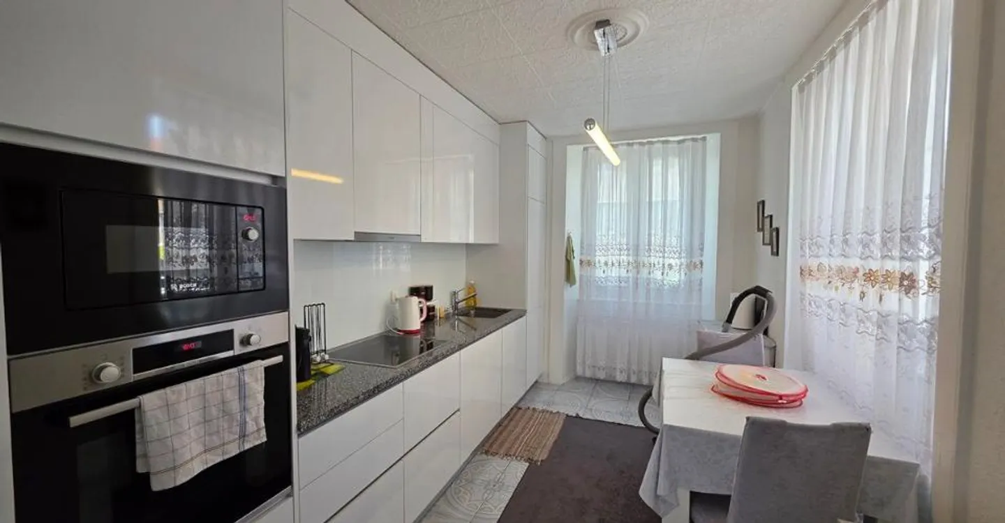 Semi-detached house with two apartments and a terrace - Photo 7 of 13