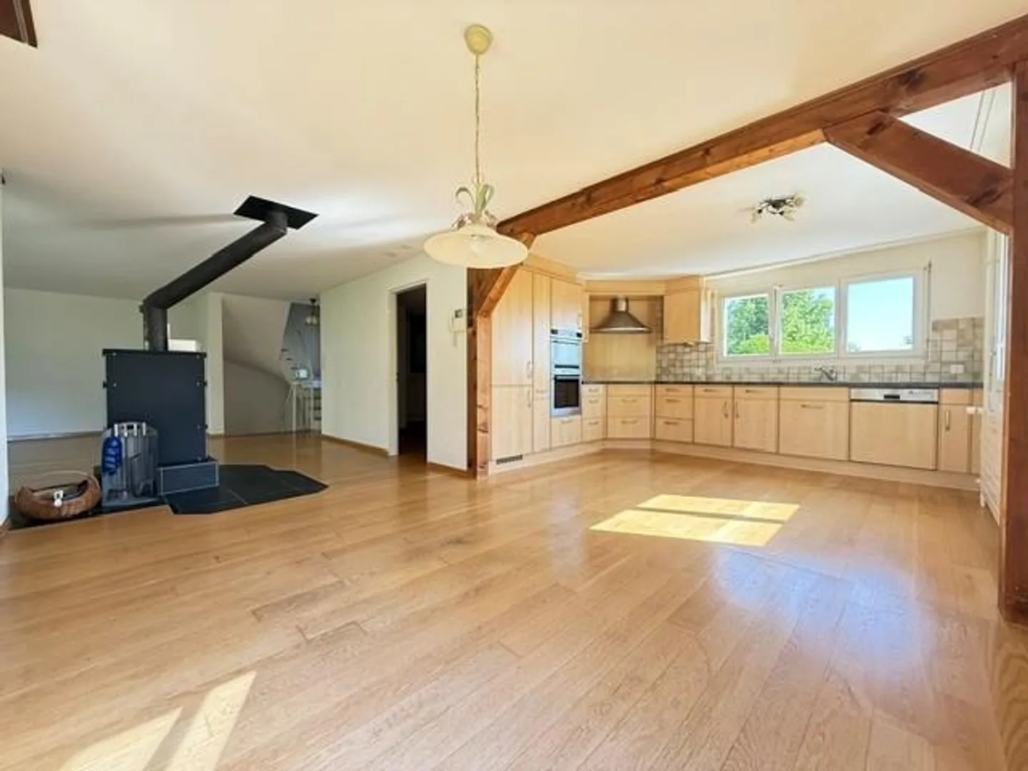Detached 6.5-room single-family house in a quiet location - Photo 10 of 24
