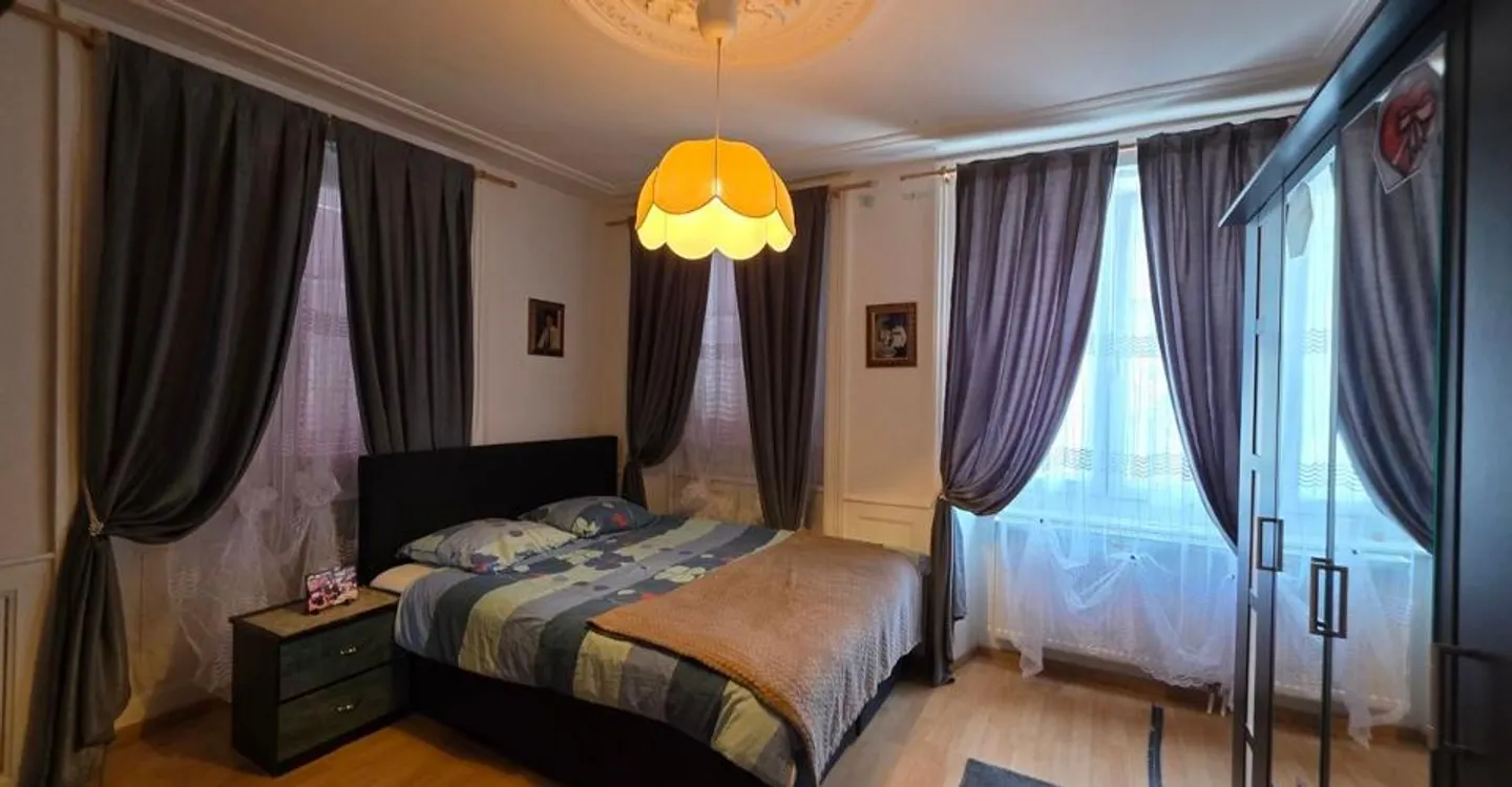 Semi-detached house with two apartments and a terrace - Photo 9 of 13
