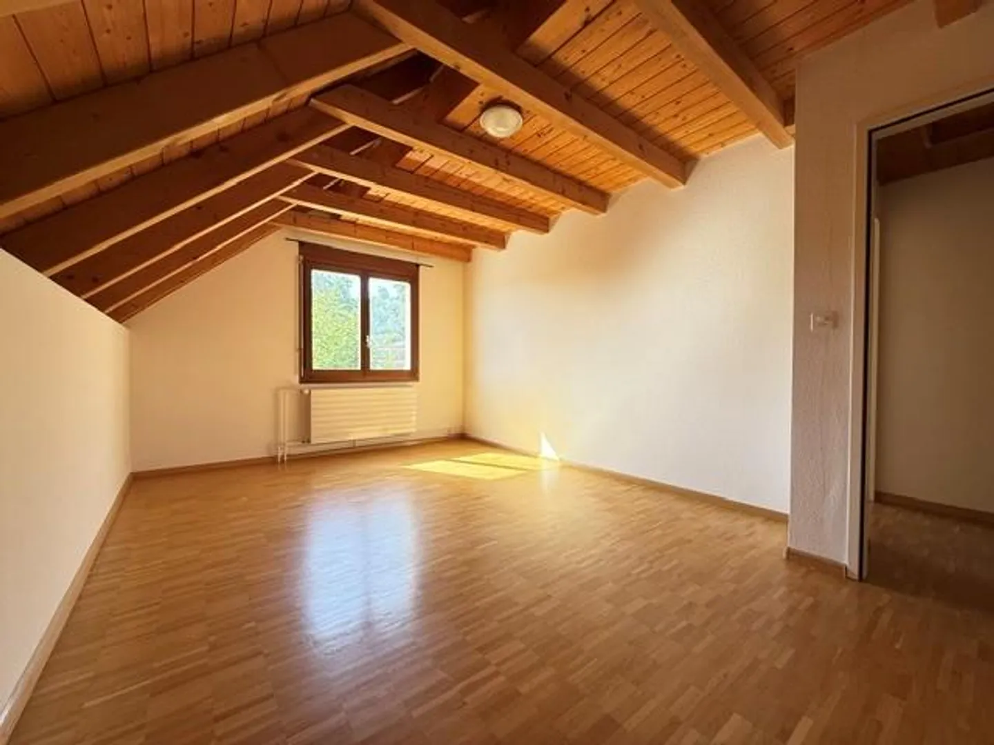 Detached 6.5-room single-family house in a quiet location - Photo 15 of 24