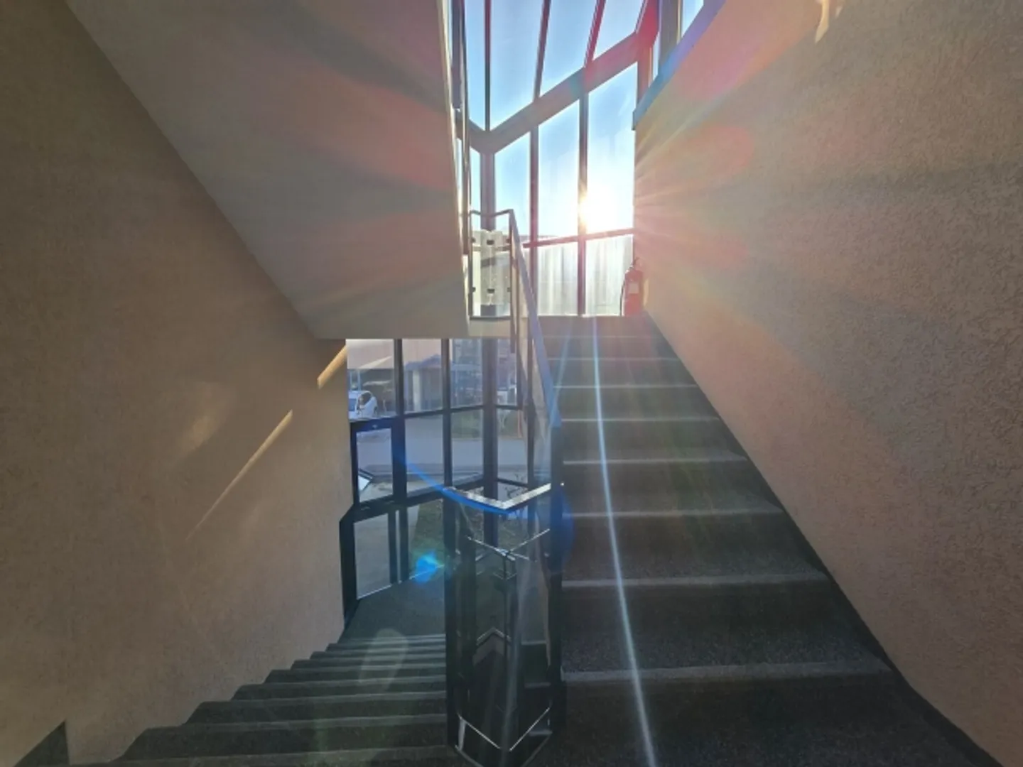 Ufficio luminoso di 66m² - offerta speciale! Prime 2 mensilità gratuite! - Foto 1 di 10