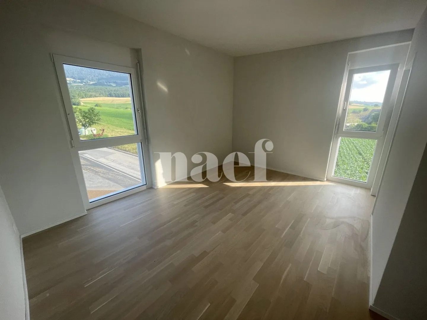 In a recent building, quiet, 4.5 room apartment - Photo 6 of 7