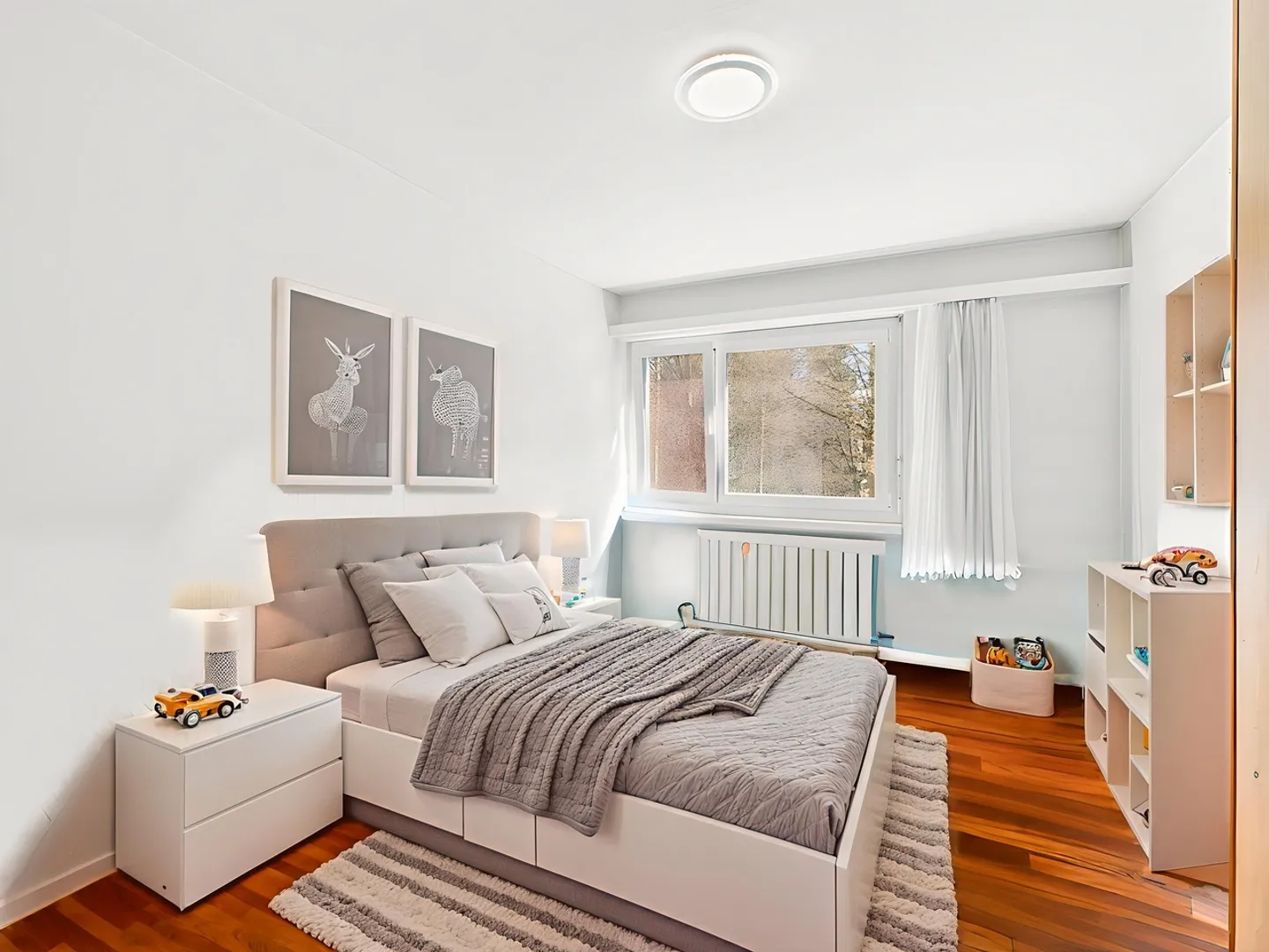 Familienfreundliches Wohnen: Renovierte 5.5-Zimmer-Wohnung in Toplage Zollikerberg - Foto 2 von 12