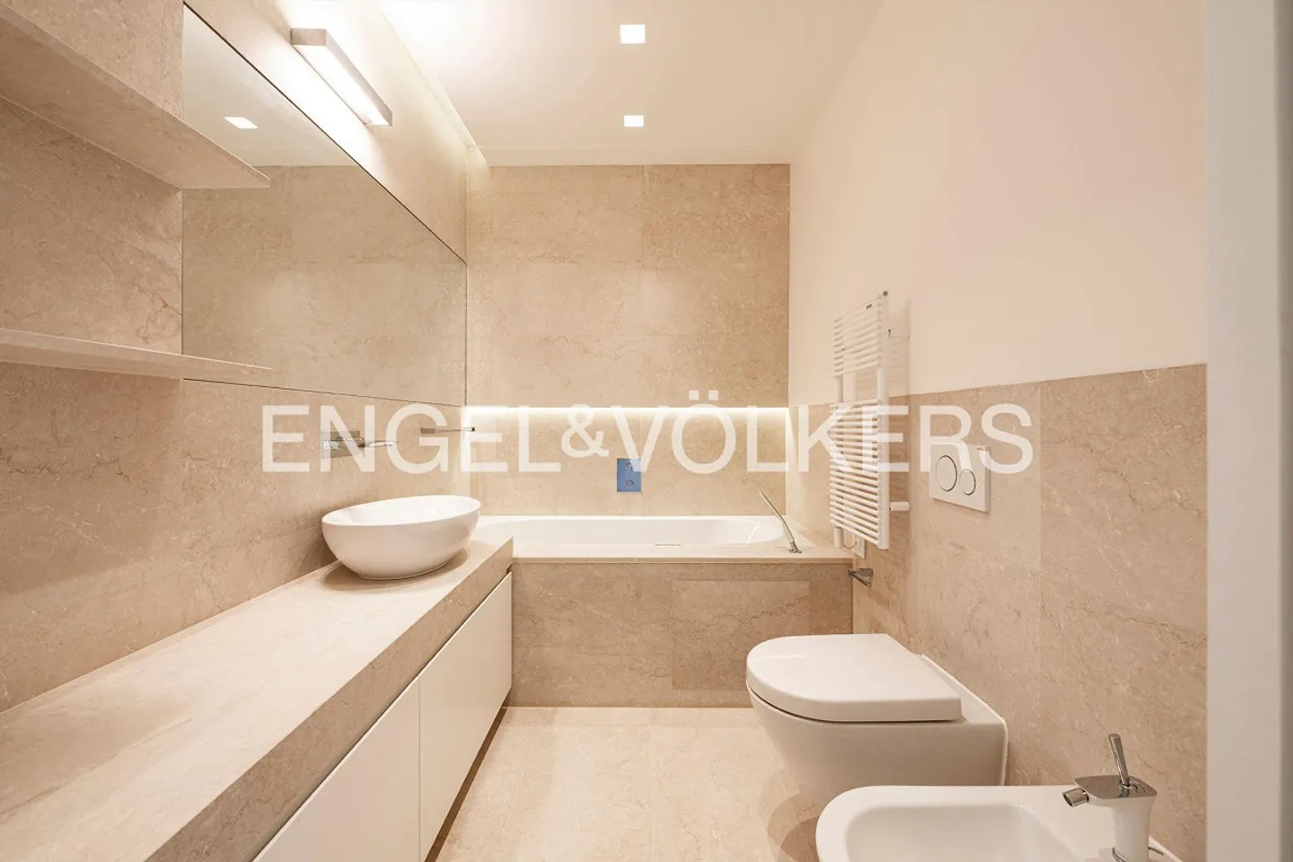 Modern apartment in a quiet residential area - Photo 10 of 14