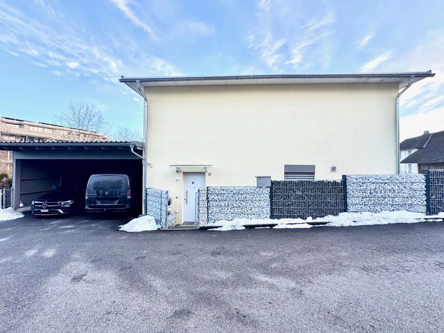 Single-family house for sale - Photo 2 of 15