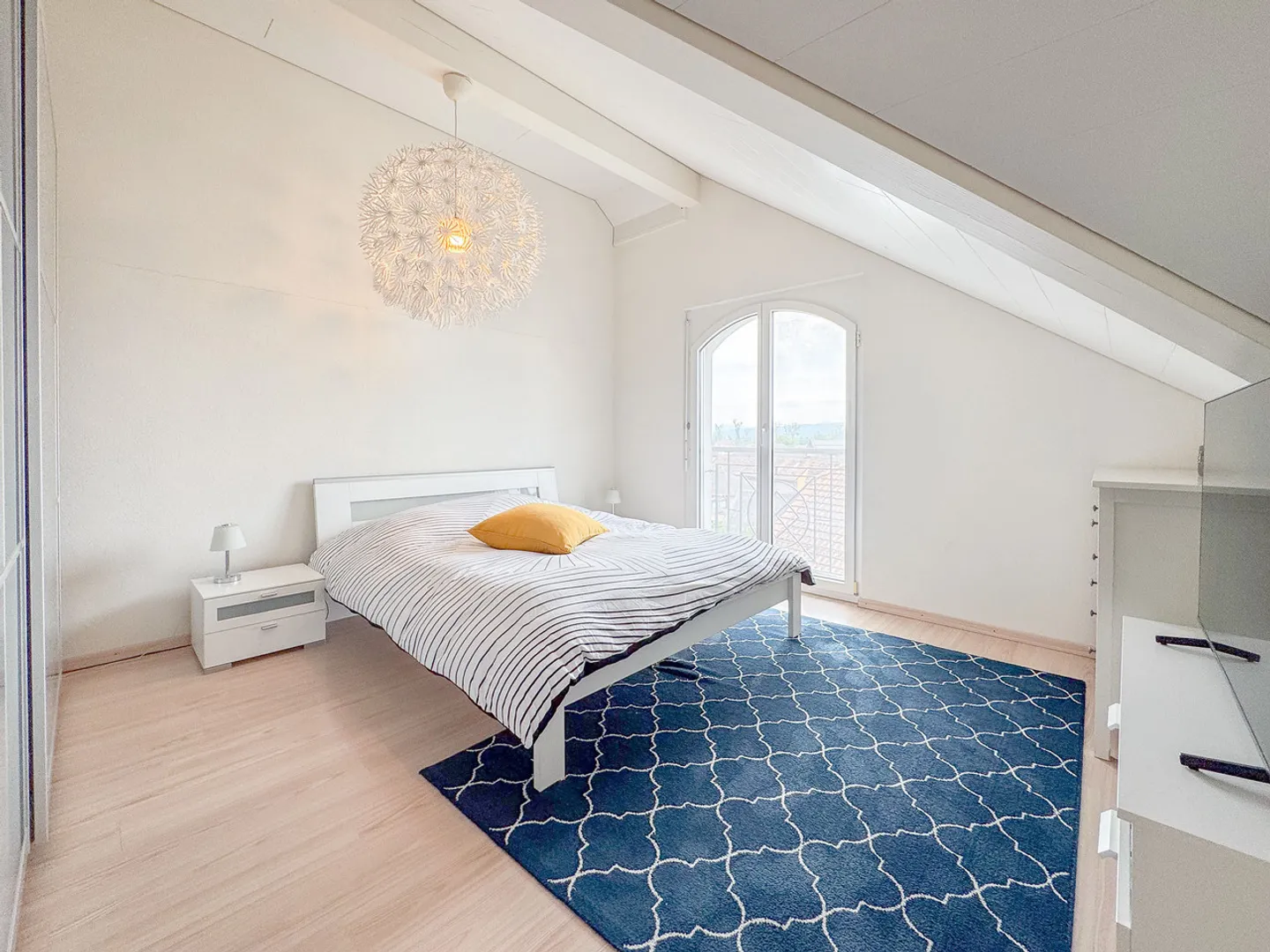 Maison jumelée avec 5,5 pièces, garage, 2 terrasses et vignobles - Photo 11 sur 13