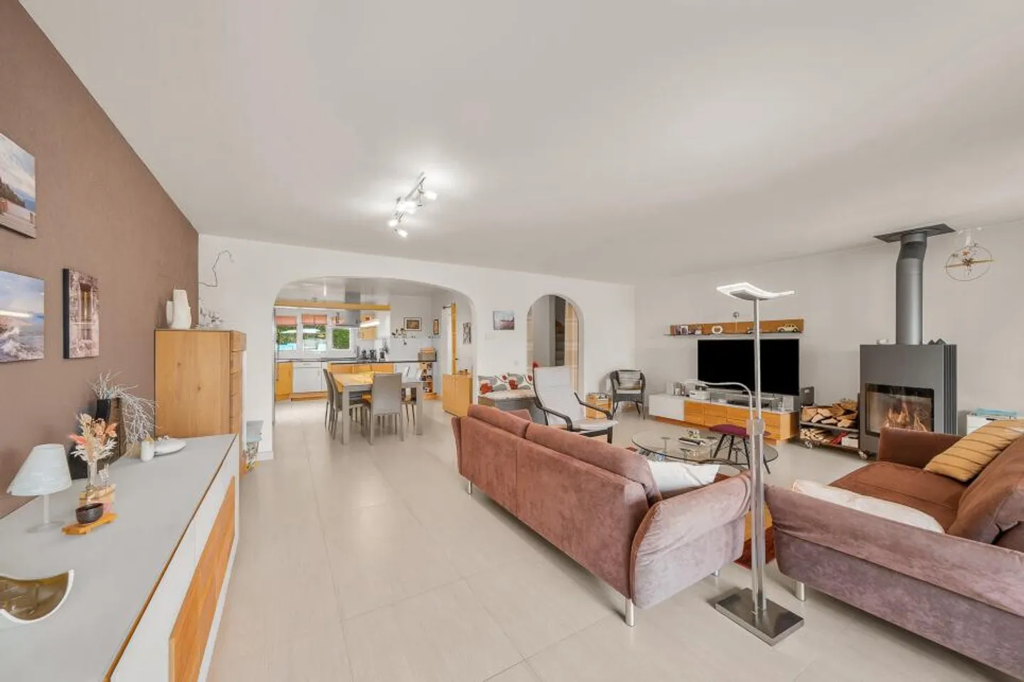 Doppelhaushälfte 5.5 Zimmer - Foto 2 von 9