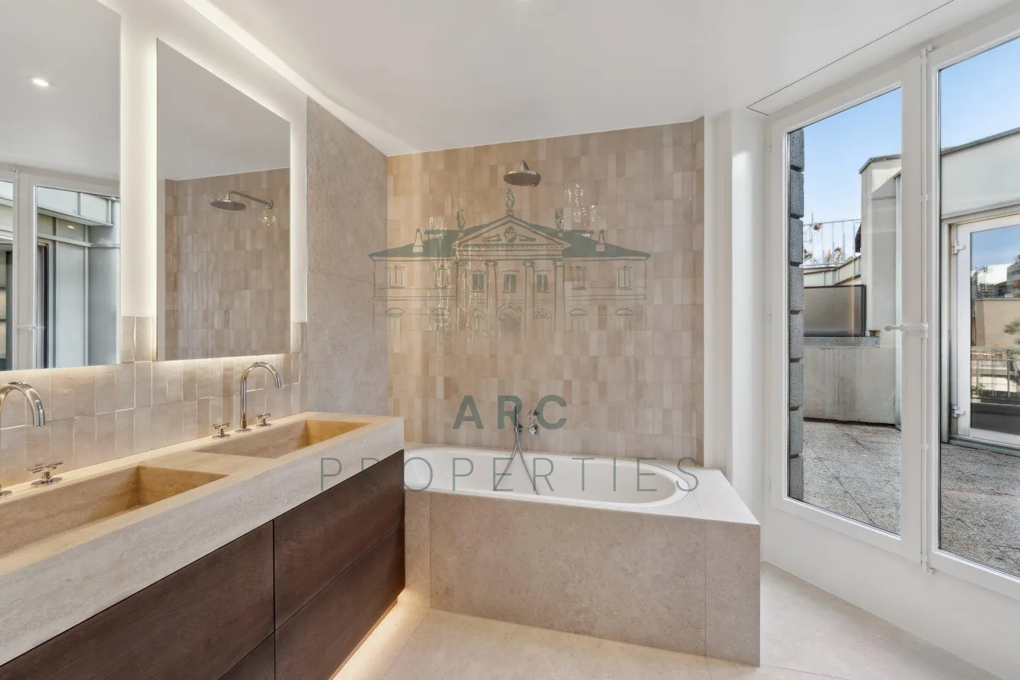 CHAMPEL - UNUSUAL APARTMENT RENOVATED - Photo 8 of 9