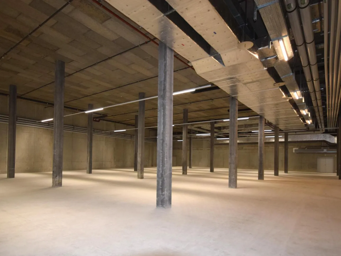 Espace de Stockage Moderne - Photo 4 sur 7