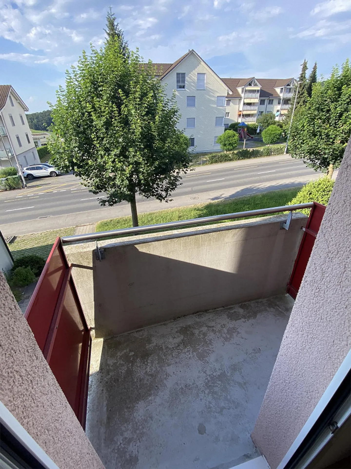 Appartement de 4,5 pièces avec jardin d'hiver - Photo 2 sur 8