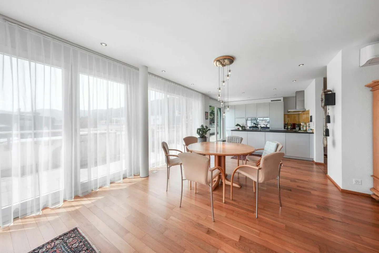 4.5-room penthouse apartment - Photo 4 of 15