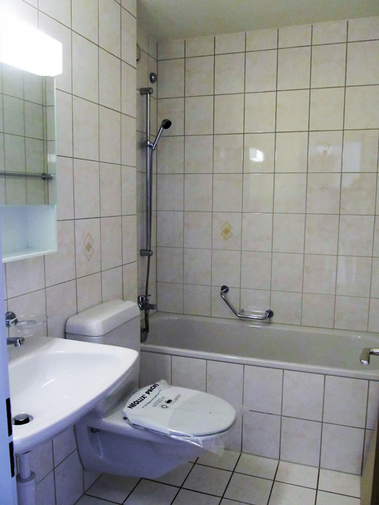 Appartement 2 1/2 pièces ensoleillé et calme dans le meilleur quartier résidentiel - Photo 4 sur 9
