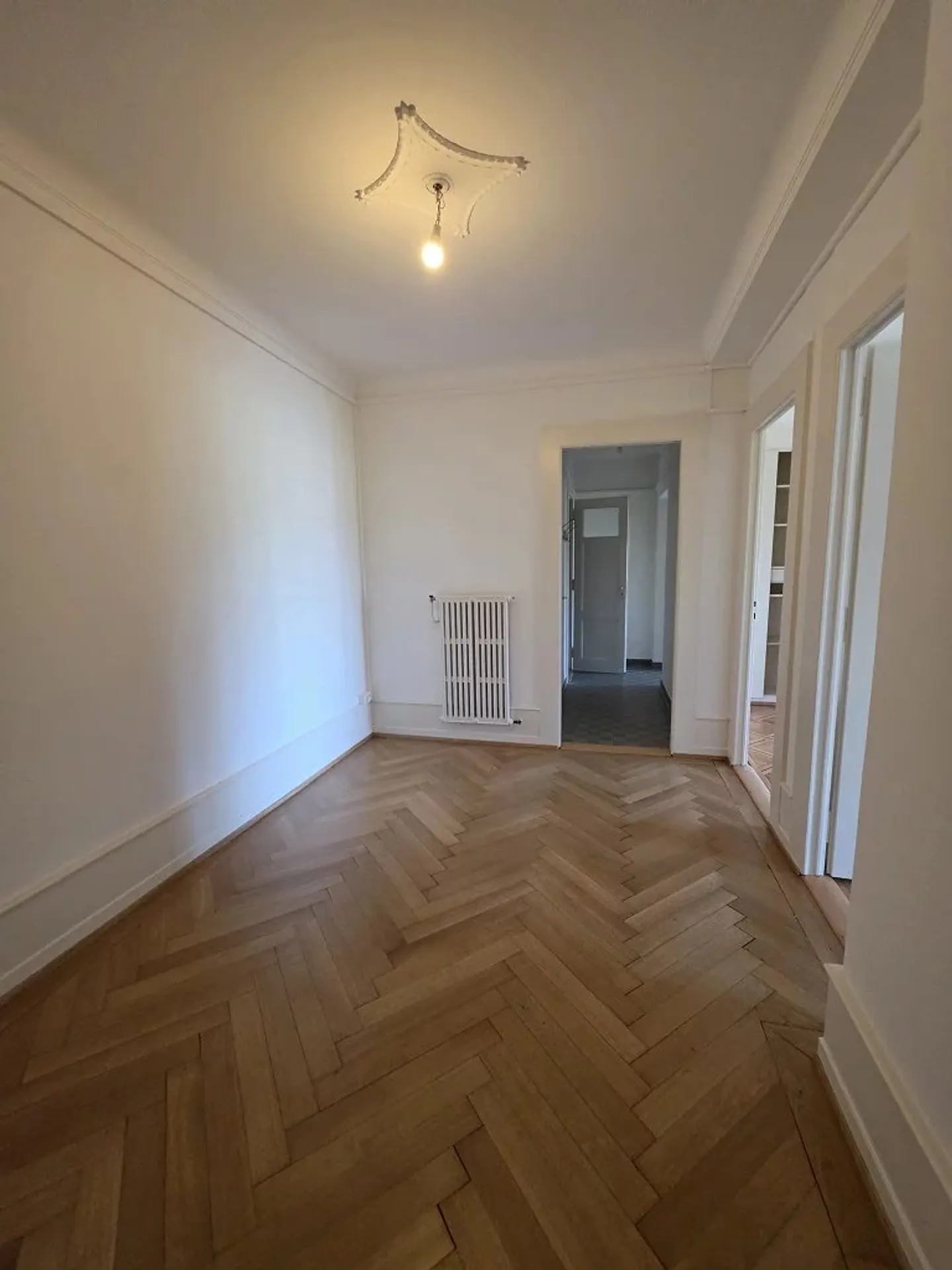 Charming 4-Room Apartment - Photo 1 of 9