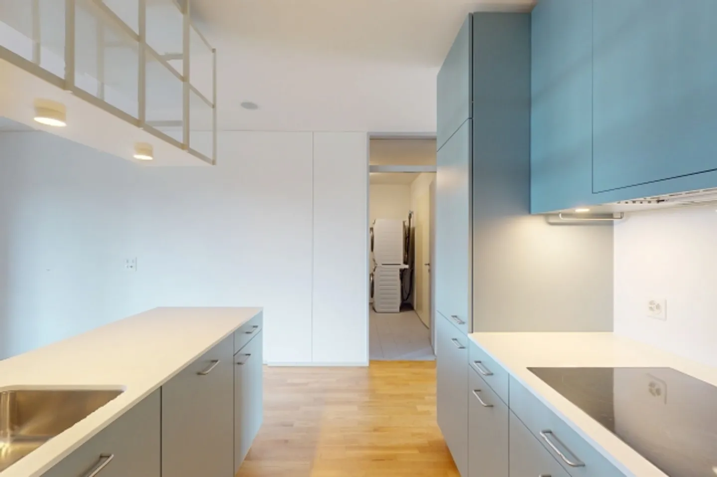 Looking for a modern and central apartment - Photo 1 of 8