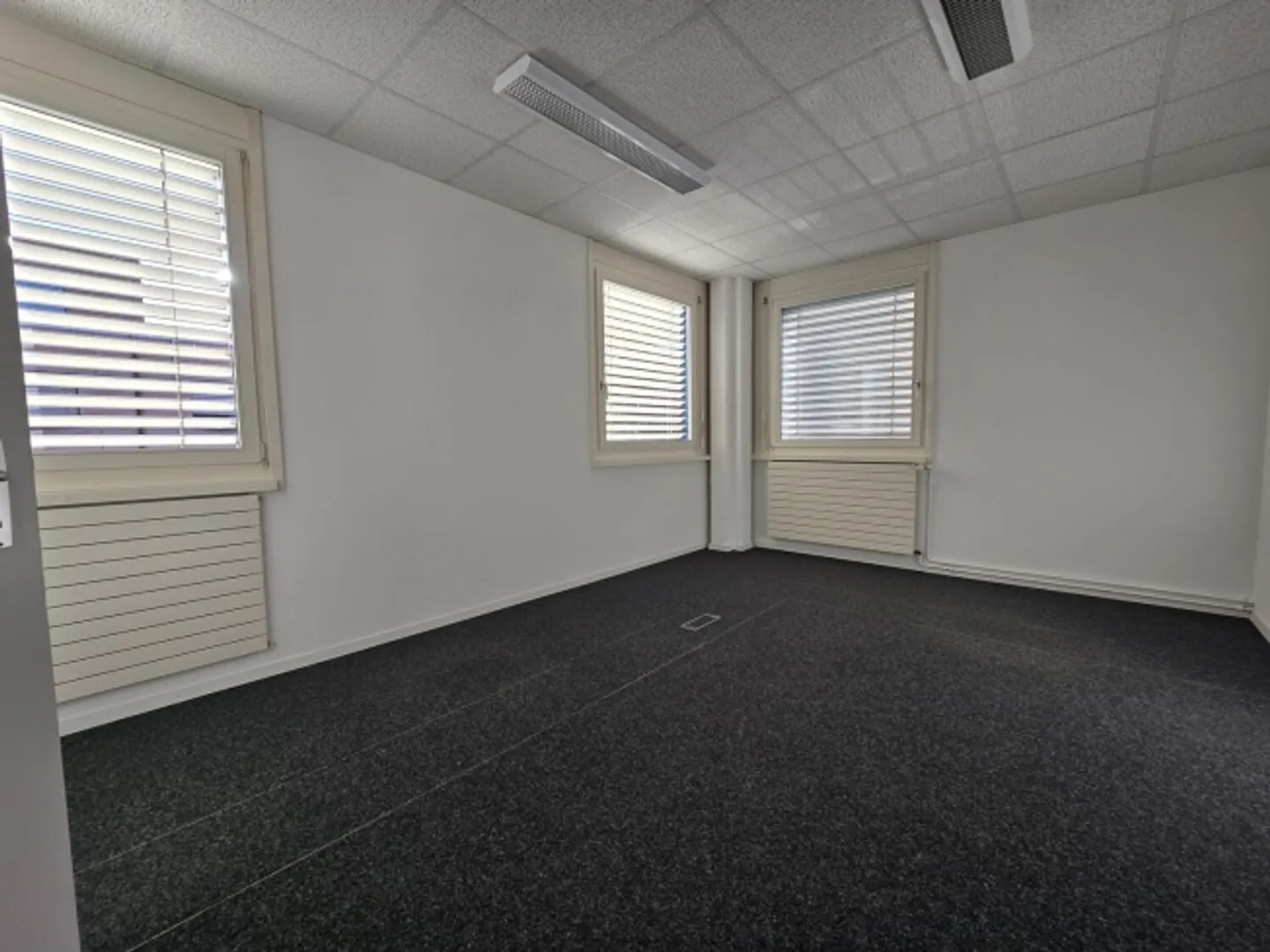 Ufficio luminoso di 66m² - offerta speciale! Prime 2 mensilità gratuite! - Foto 7 di 10