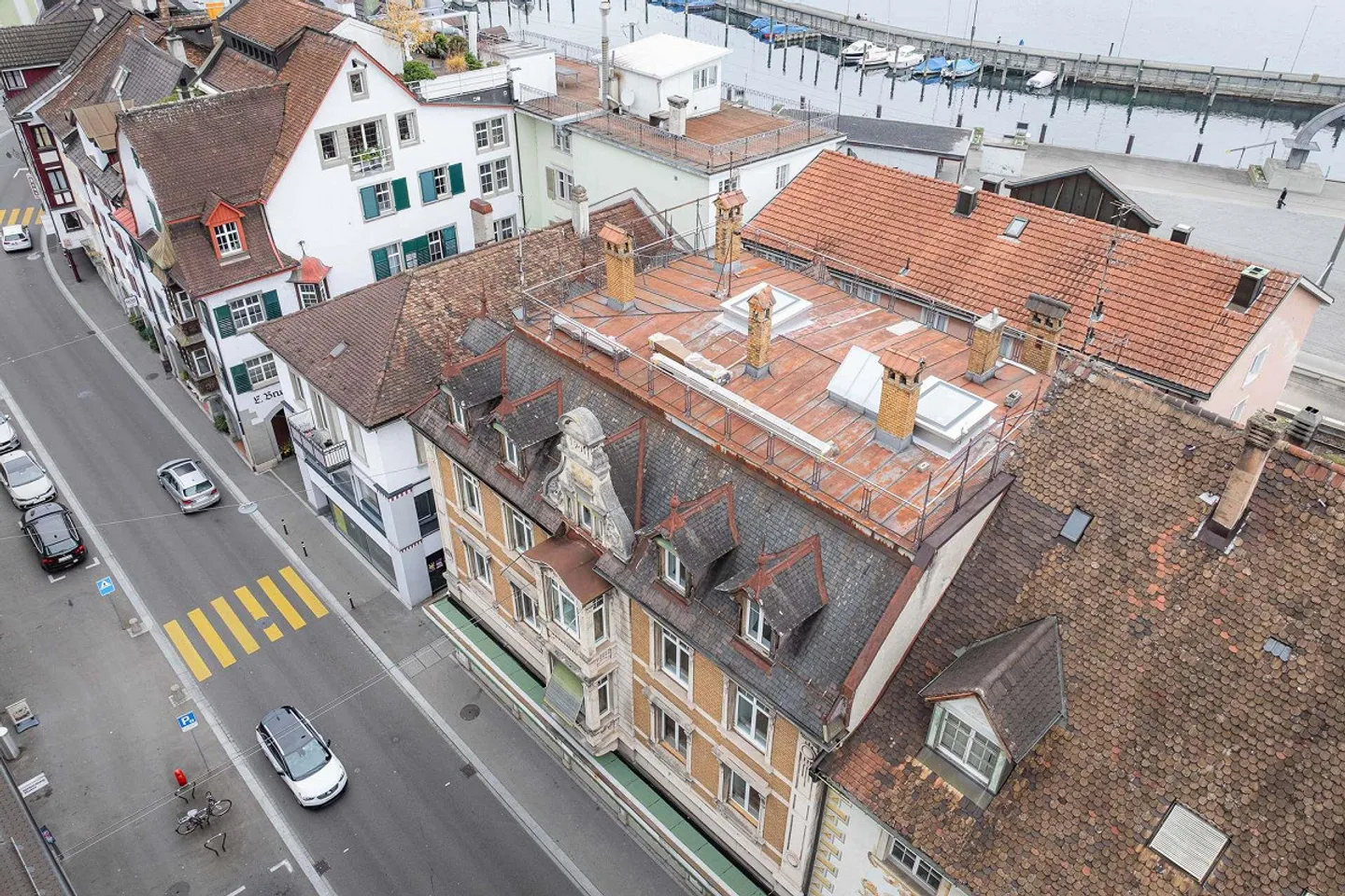 Appartement rénové de 3,5 pièces avec vue imprenable sur le lac - Photo 15 sur 18