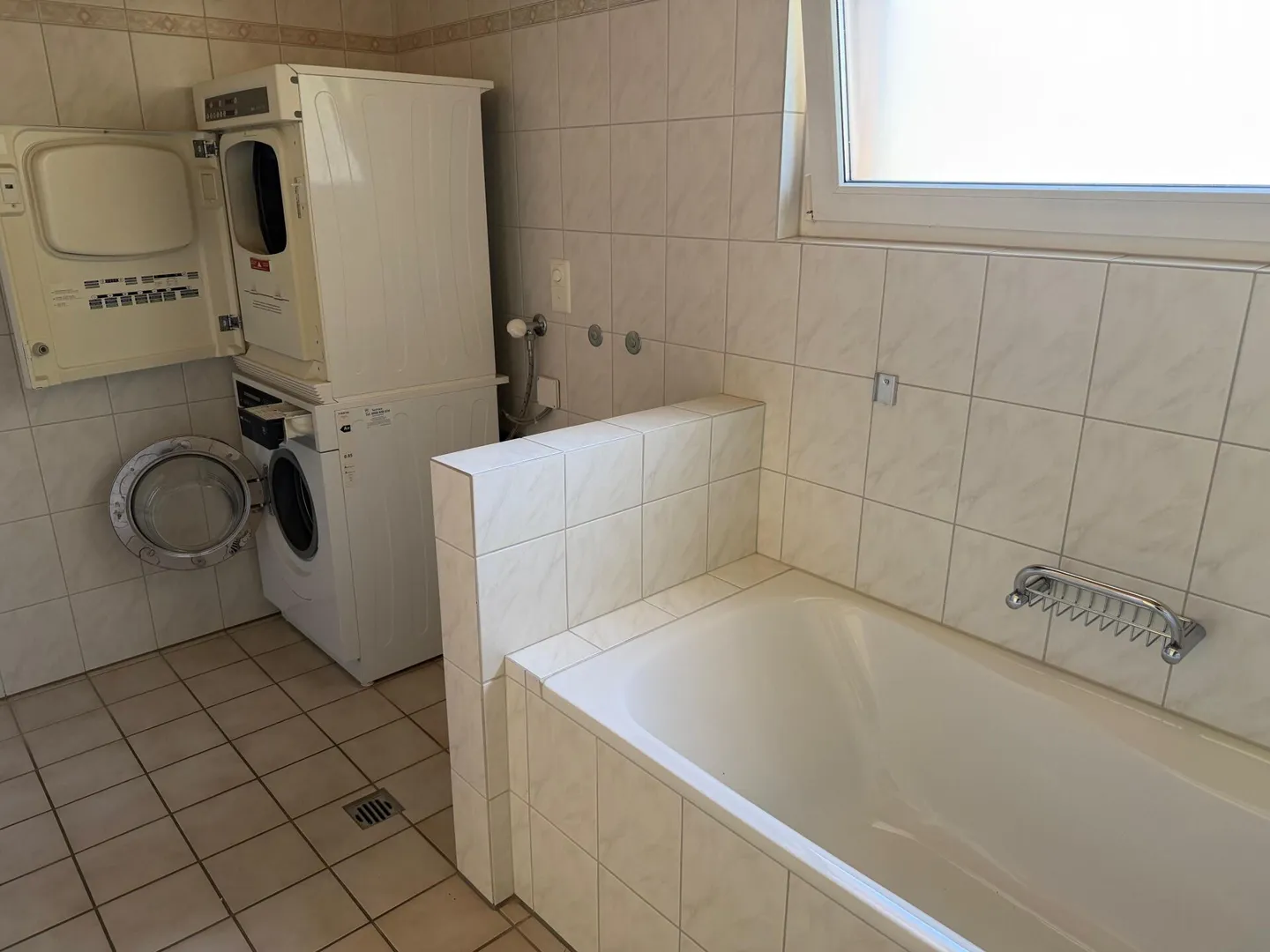Dachgeschosswohnung, Garage, Kellerabteil - Photo 11 of 16