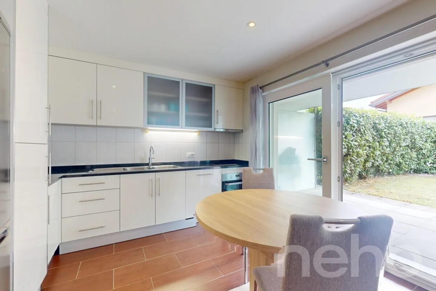 Exclusif : Bel appartement avec terrasse couverte et jardin - Foto 2 von 12