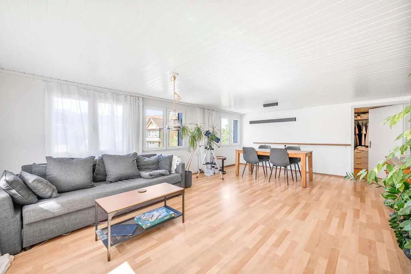 «6 Zimmer Wohnung» - Foto 4 von 13