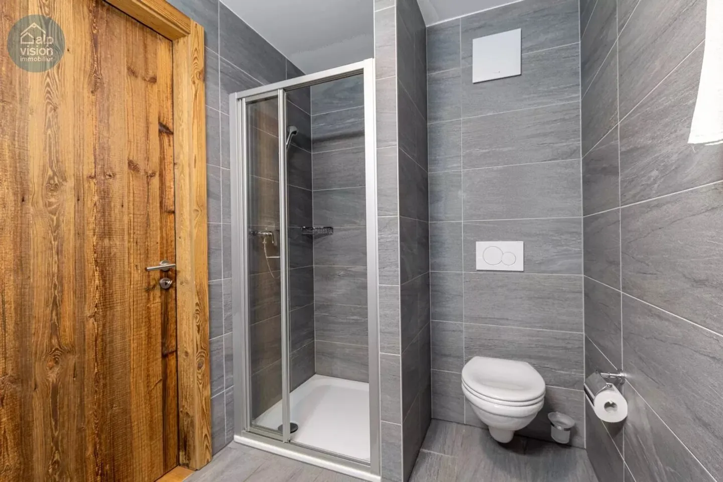 WUNDERSCHÖNE 5.5-ZIMMER-DUPLEX-SKI IN/SKI OUT ZENTRUM STATION - Foto 11 von 13