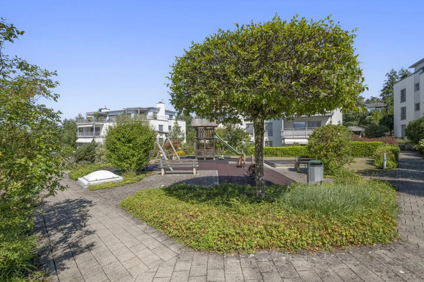 Familienparadies mit Spielplatz - Foto 4 von 6