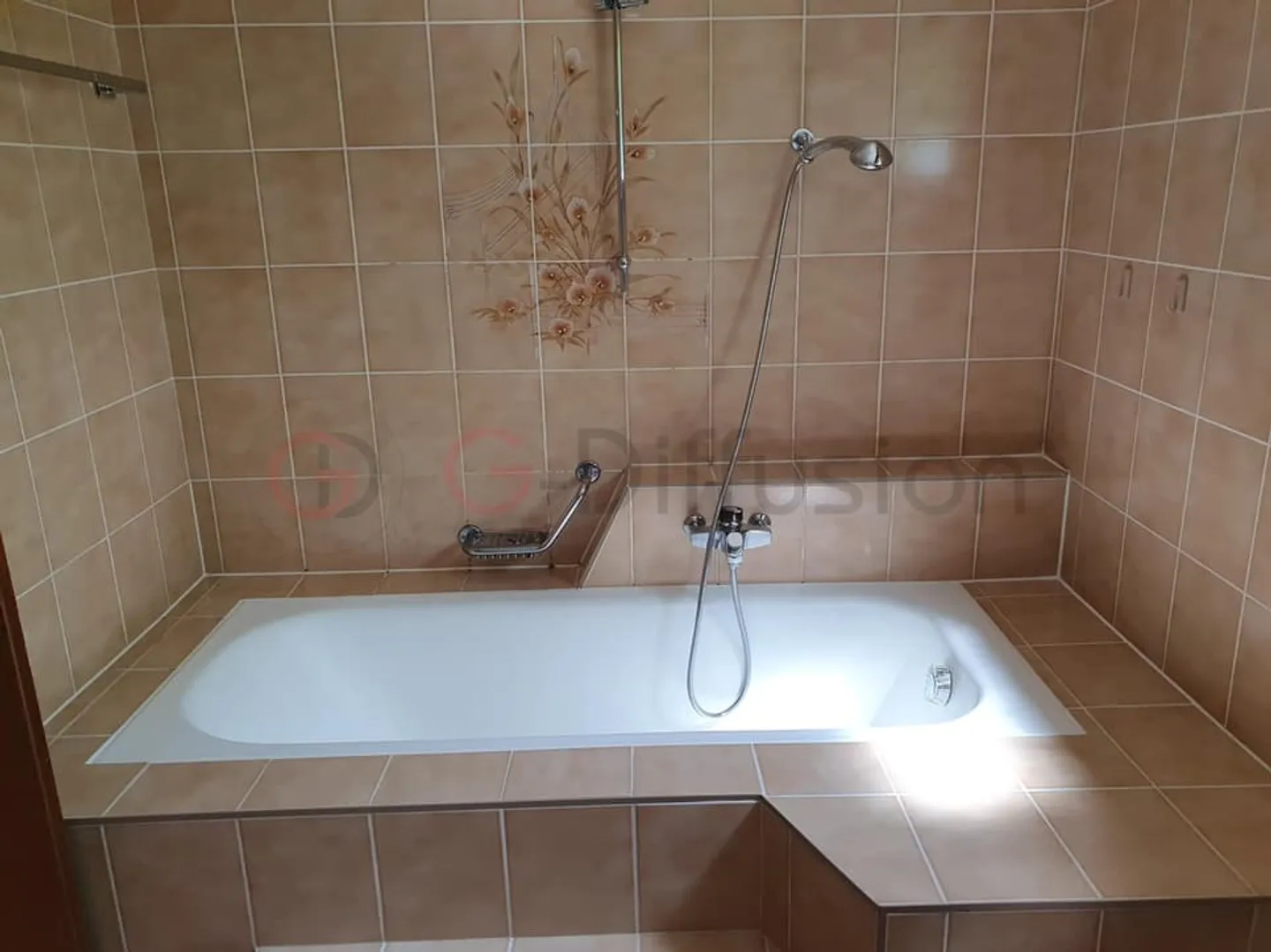 Very well maintained 4.5 room apartment - Photo 8 of 9