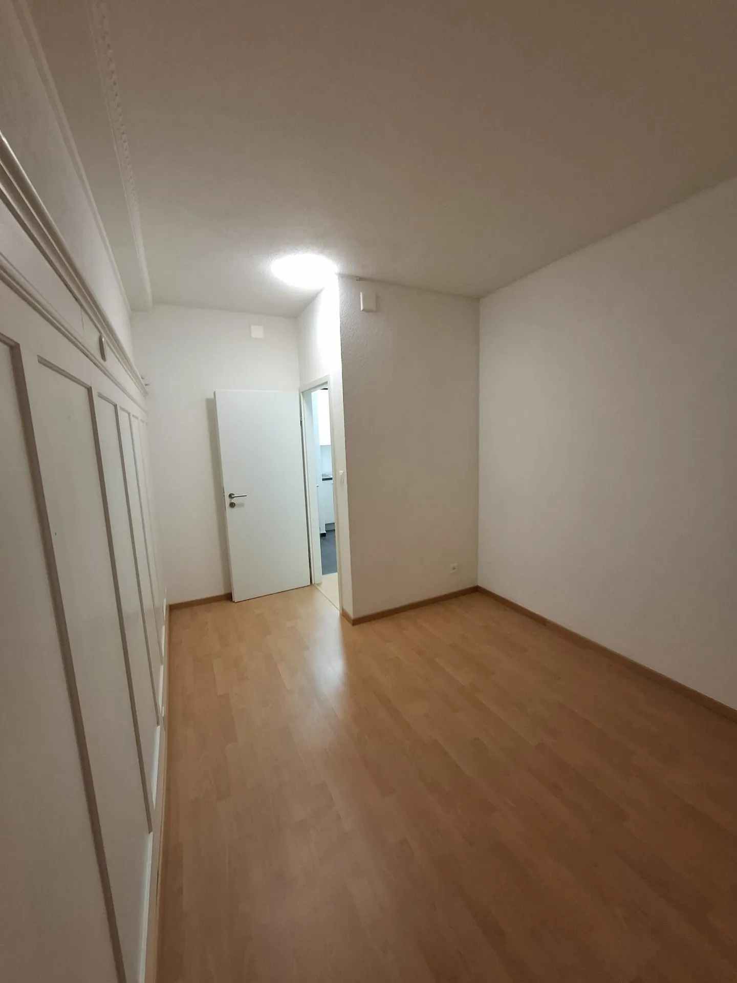 Beautiful renovated 4-room apartment for rent - Photo 11 of 11