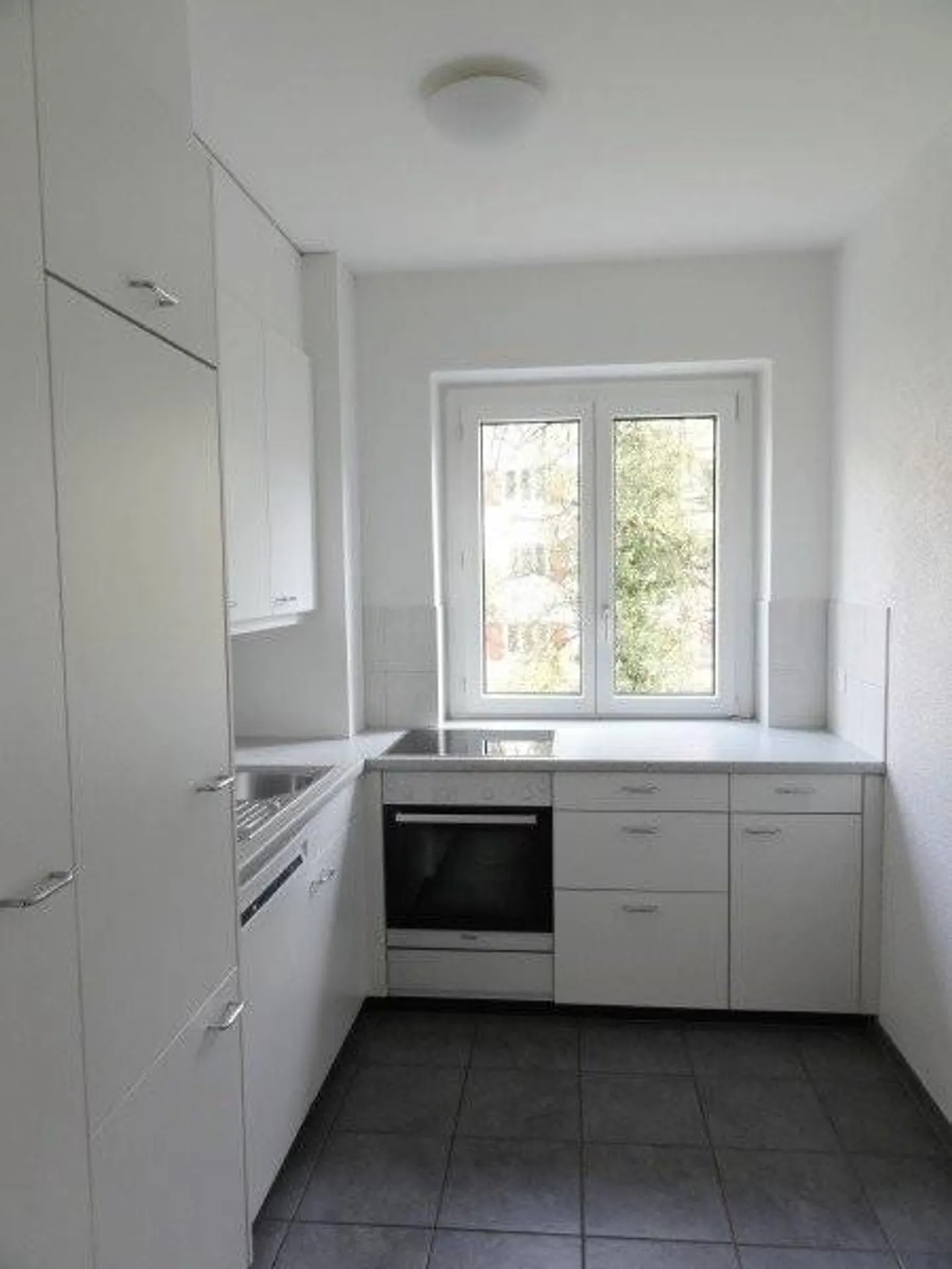 Wohnung mit Cheminée - Foto 2 von 8