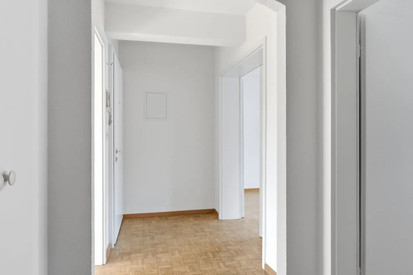 Appartement lumineux de 2,5 pièces dans un emplacement central à Saint-Gall - Photo 7 sur 10